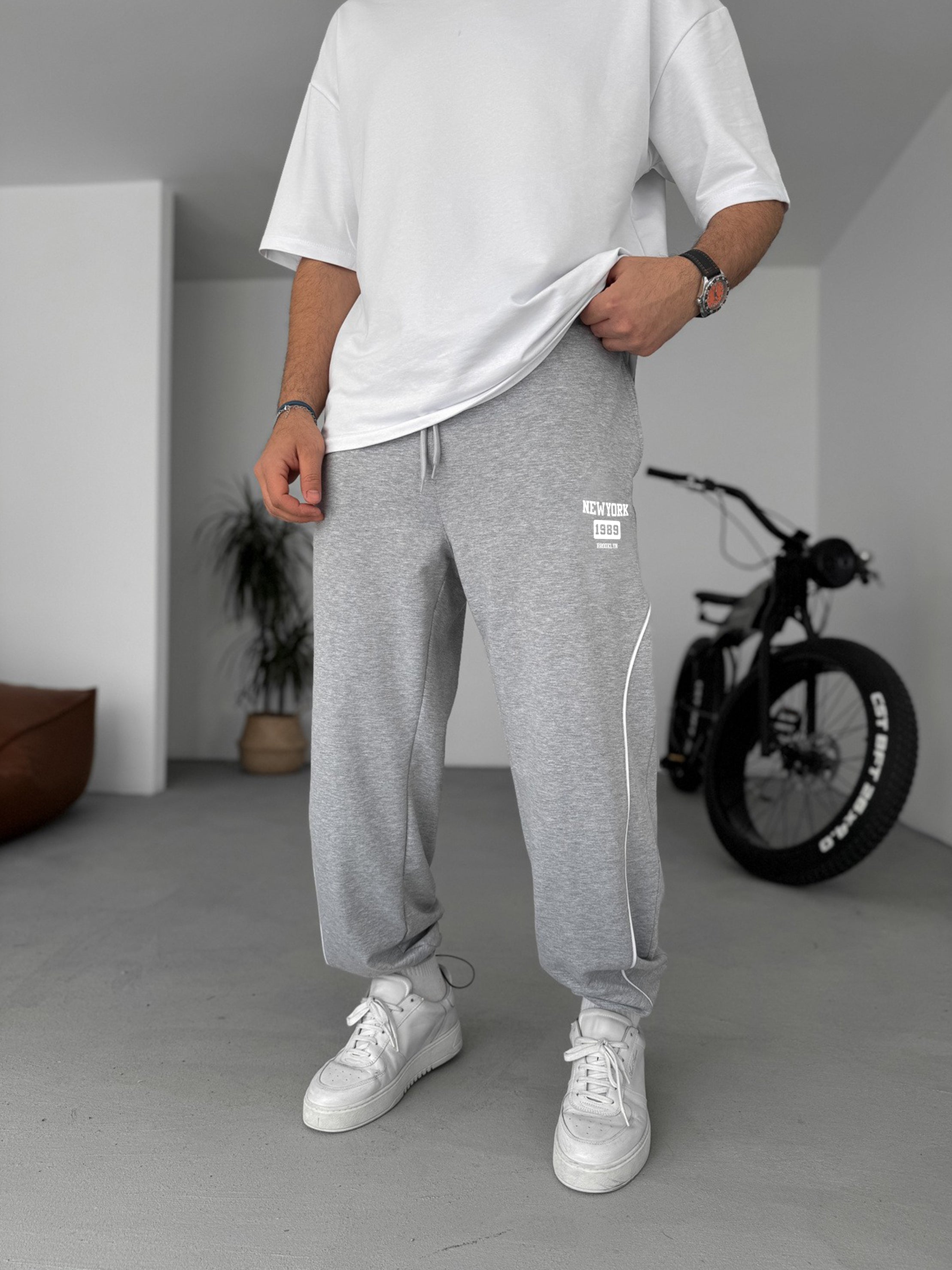 GRAY PANTS