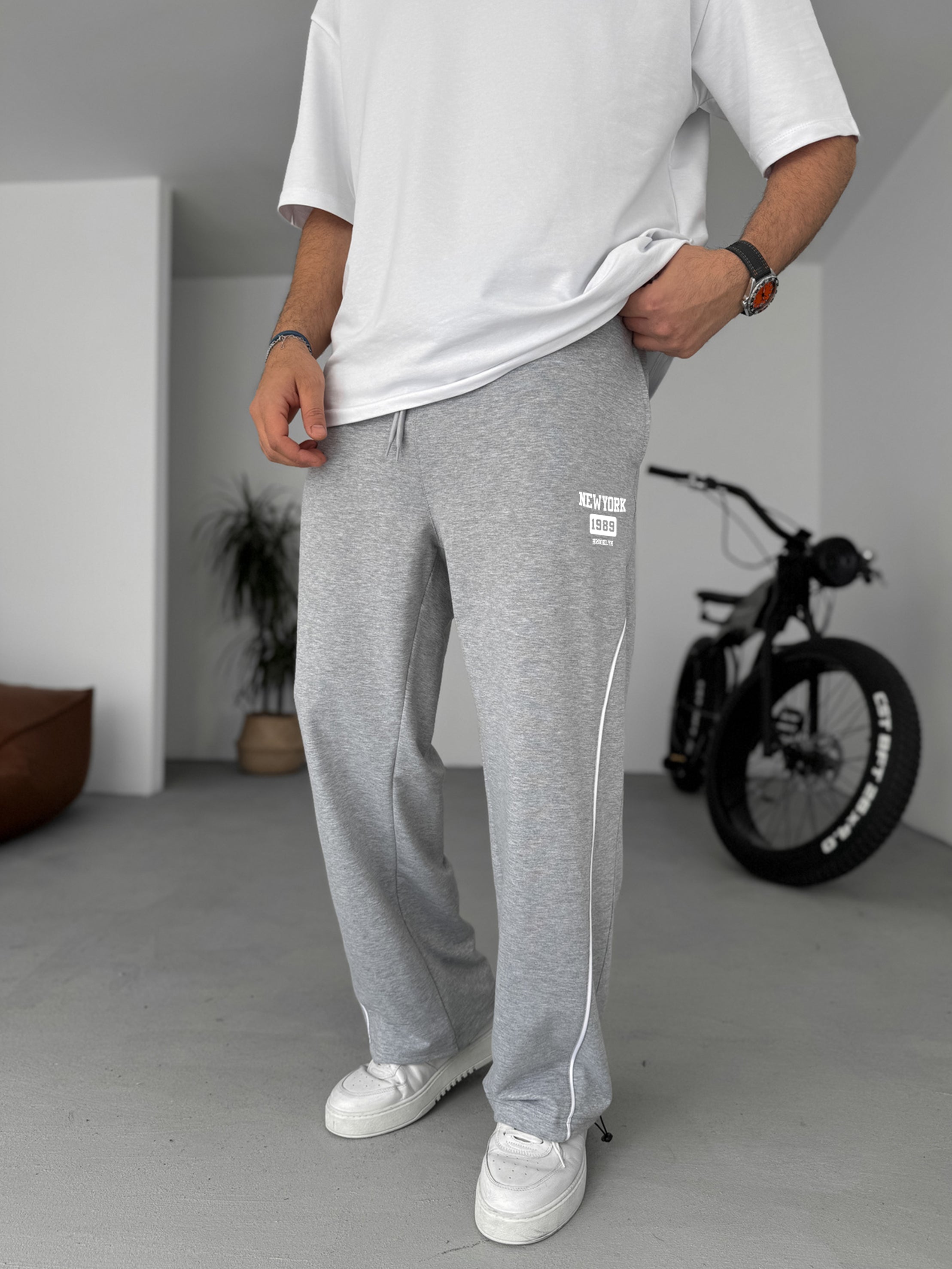GRAY PANTS