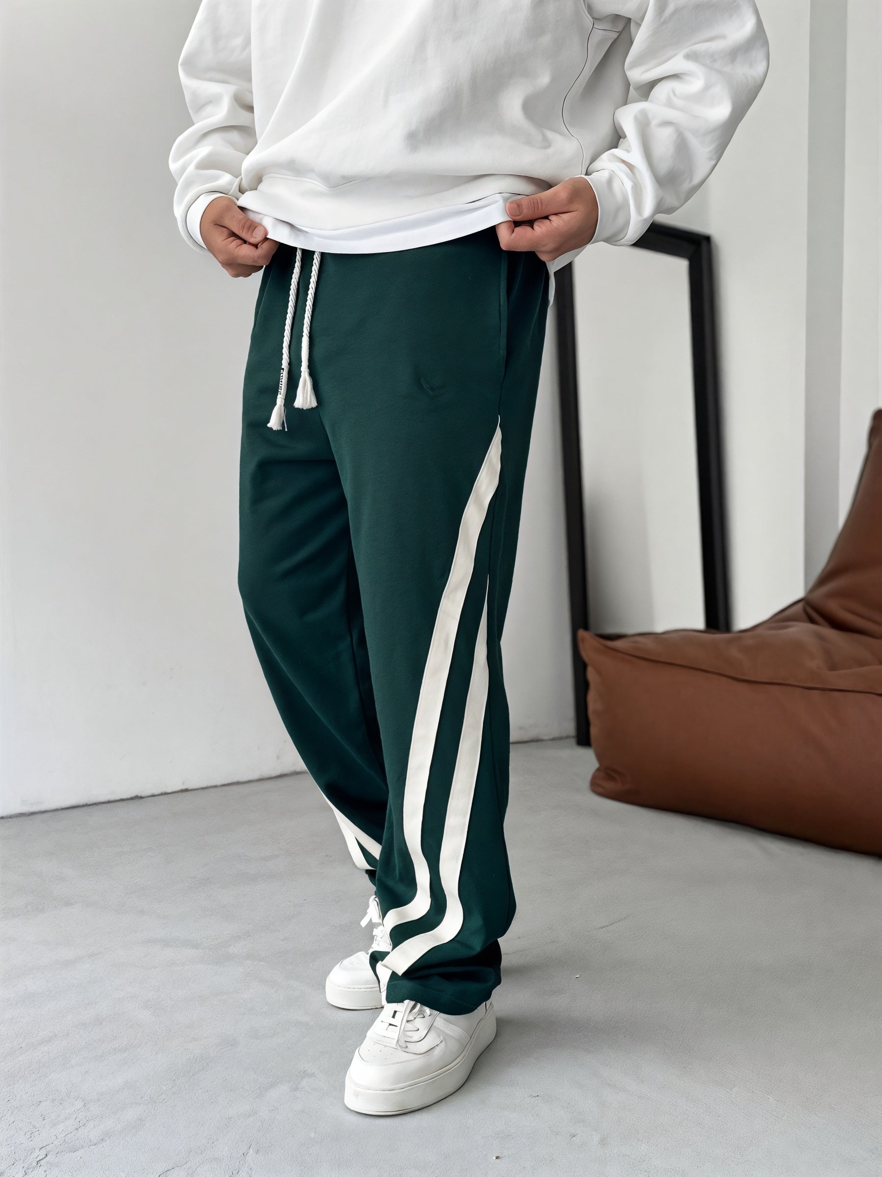 GREEN PANTS